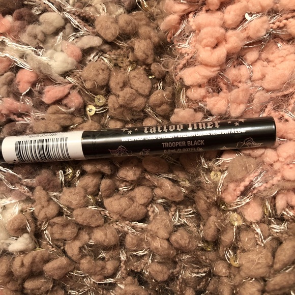 Kat Von D lips & eyes set 👄 - Picture 5 of 5